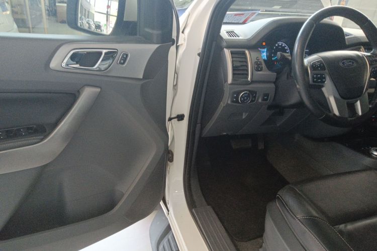 Ford Everest 2018 imagem de carro #16