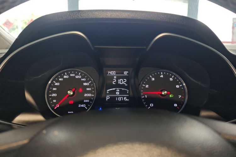 MG 6 2019 صورة سيارة #16