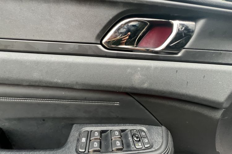 Lynk & Co 01 EM-P 2022 car image #16