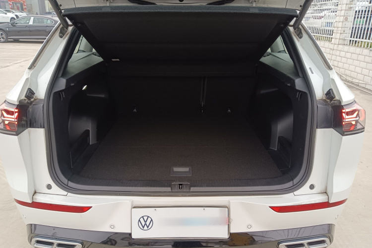 Volkswagen Tavendor 2024 car image #16