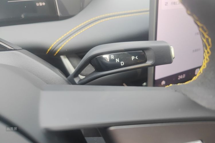 MI SU7 Ultra 2025 car image #16