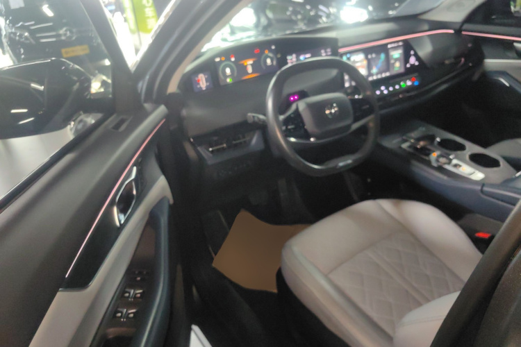 Changan UNI-K iDD 2022 car image #16