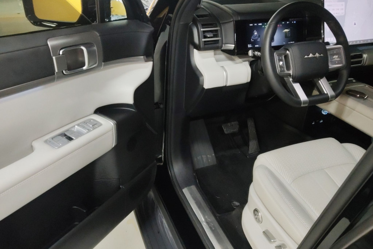 FangChengBao Tiger 7 2025 car image #16