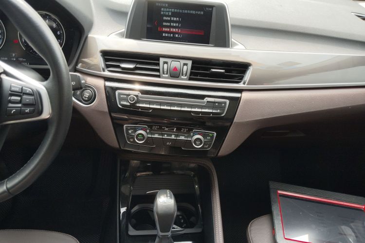 BMW X1 2019 car image #16
