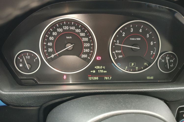 BMW 3 Series 2018 #16 BMW 3 Series 2018 car image #16