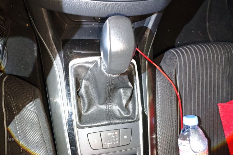 标致 标致408 2015 汽车图片 #16