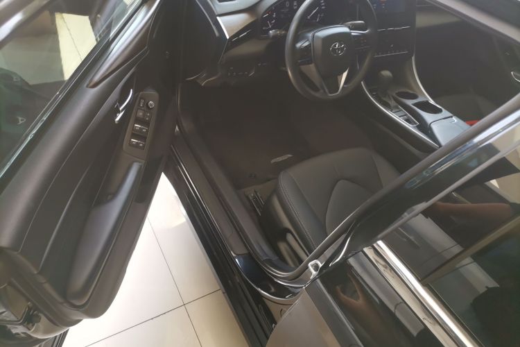 Toyota Avalon 2022 car image #16