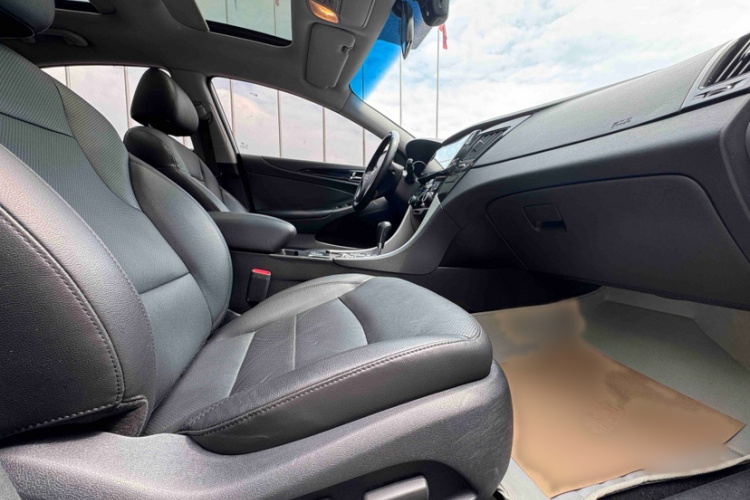 Hyundai Sonata 2015 car image #16