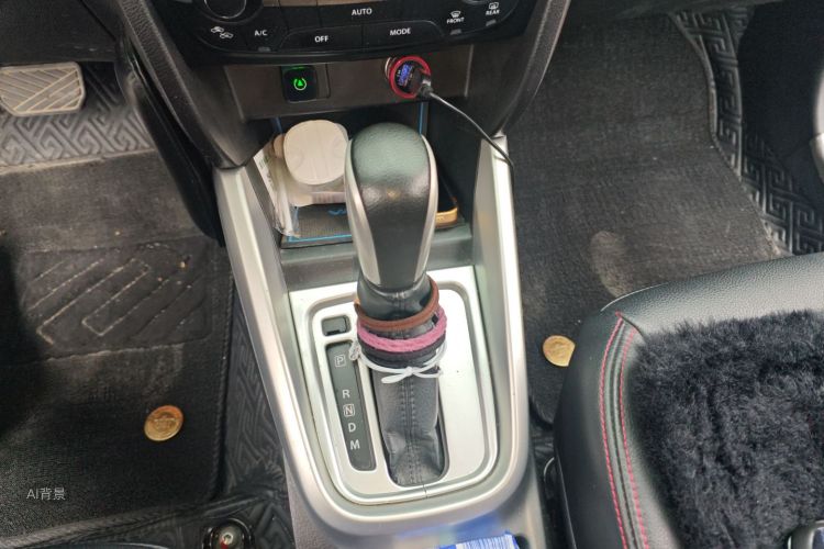 Suzuki Vitara 2018 изображение автомобиля #16