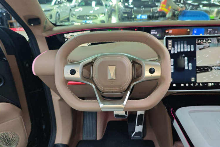 Avatr 07 2024 immagine di auto #16