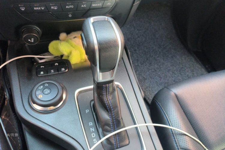 Ford Everest 2022 car image #16