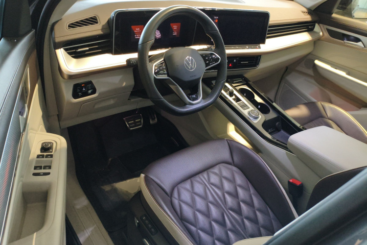 Volkswagen Tavendor 2024 immagine di auto #16