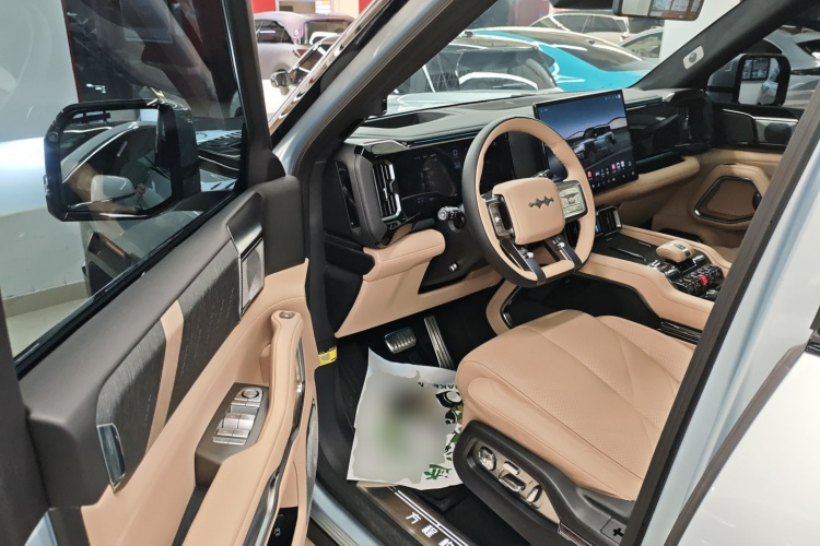 FangChengBao Leopard 8 2025 car image #16