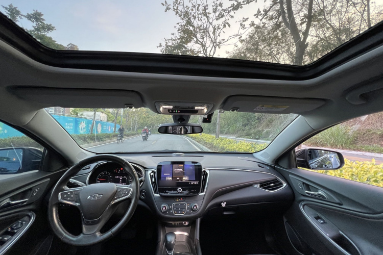 Chevrolet Malibu XL 2022 immagine di auto #16