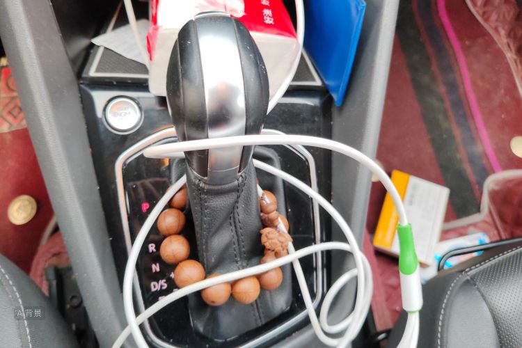 VS5 2019 car image #16
