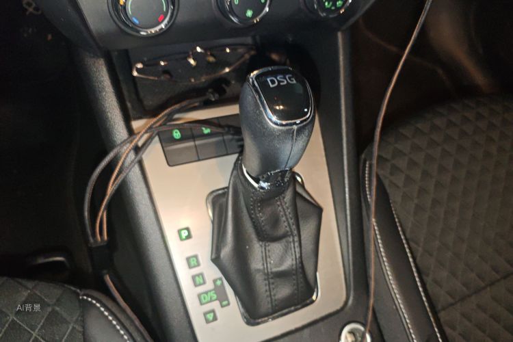 Skoda Octavia 2018 car image #16