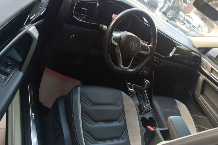 Volkswagen Tayron GTE 2022 car image #16