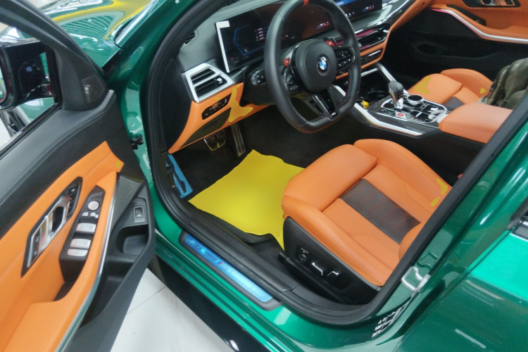 BMW M3 2025 image de voiture #16