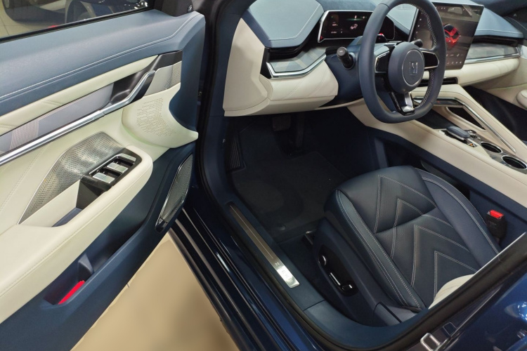 极氪 极氪001 2023 汽车图片 #16