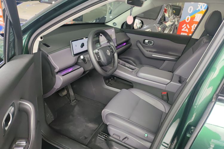 零跑汽车 零跑C10 2025 汽车图片 #16