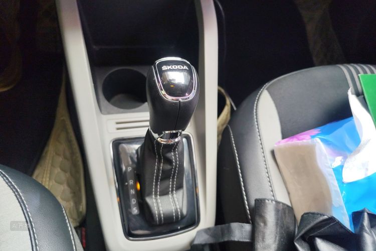 Skoda Fabia 2016 immagine di auto #16