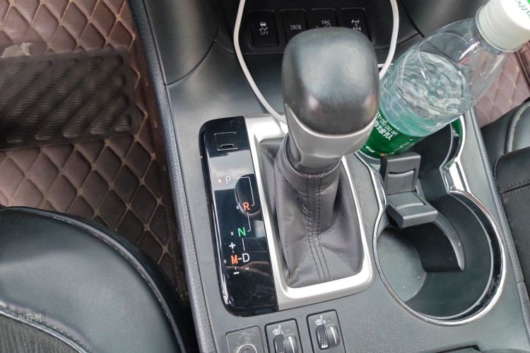 Toyota Highlander 2018 car image #16