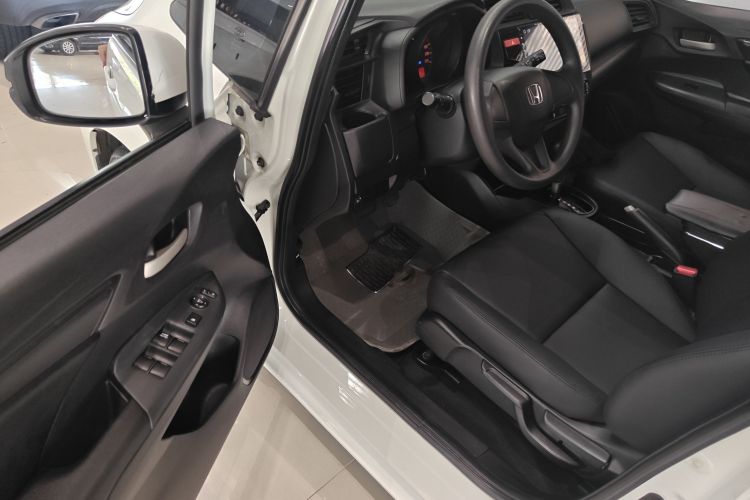 Honda Fit 2015 car image #16