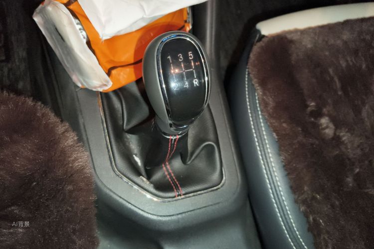 Changan CS35 2017 صورة سيارة #16