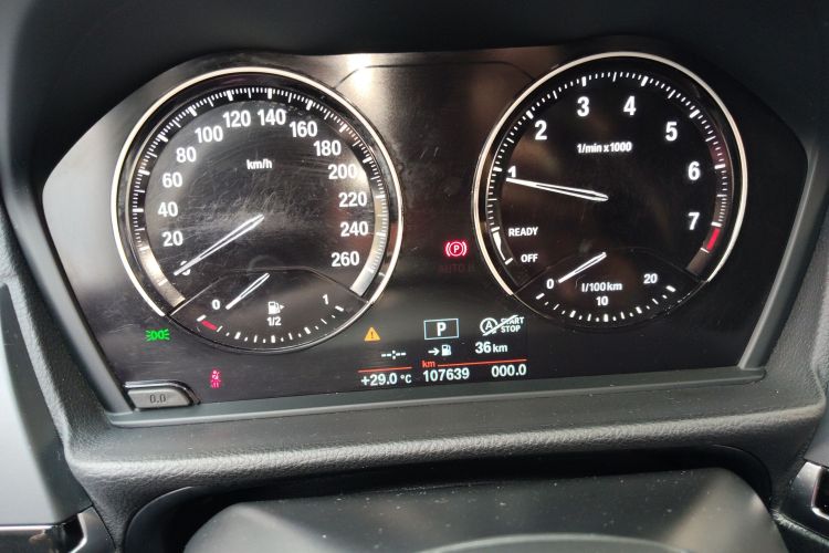 BMW 1 Series 2018 immagine di auto #16