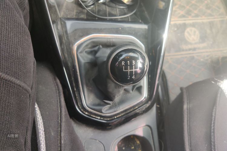 VS5 2021 car image #16