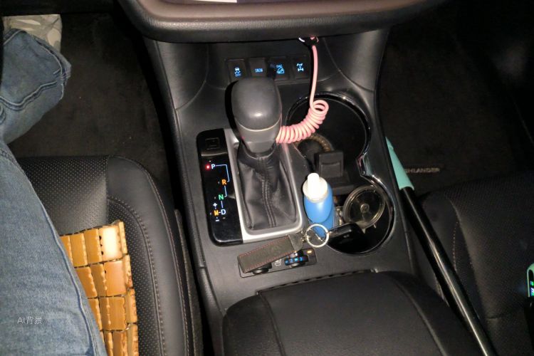 Toyota Highlander 2019 image de voiture #16