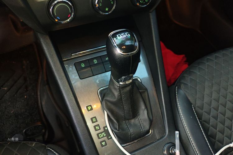 Skoda Octavia 2020 صورة سيارة #16