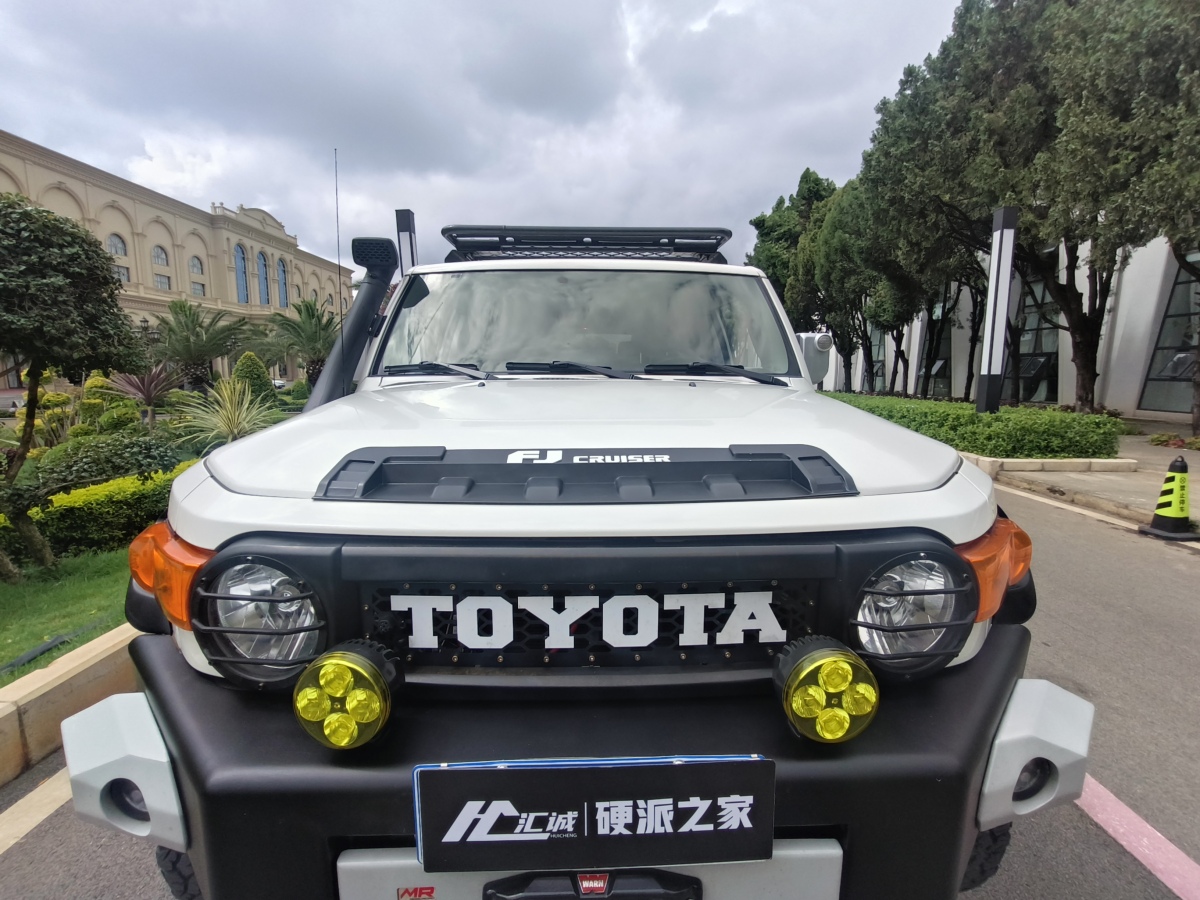 Toyota FJ Cruiser 2020 immagine di auto #16