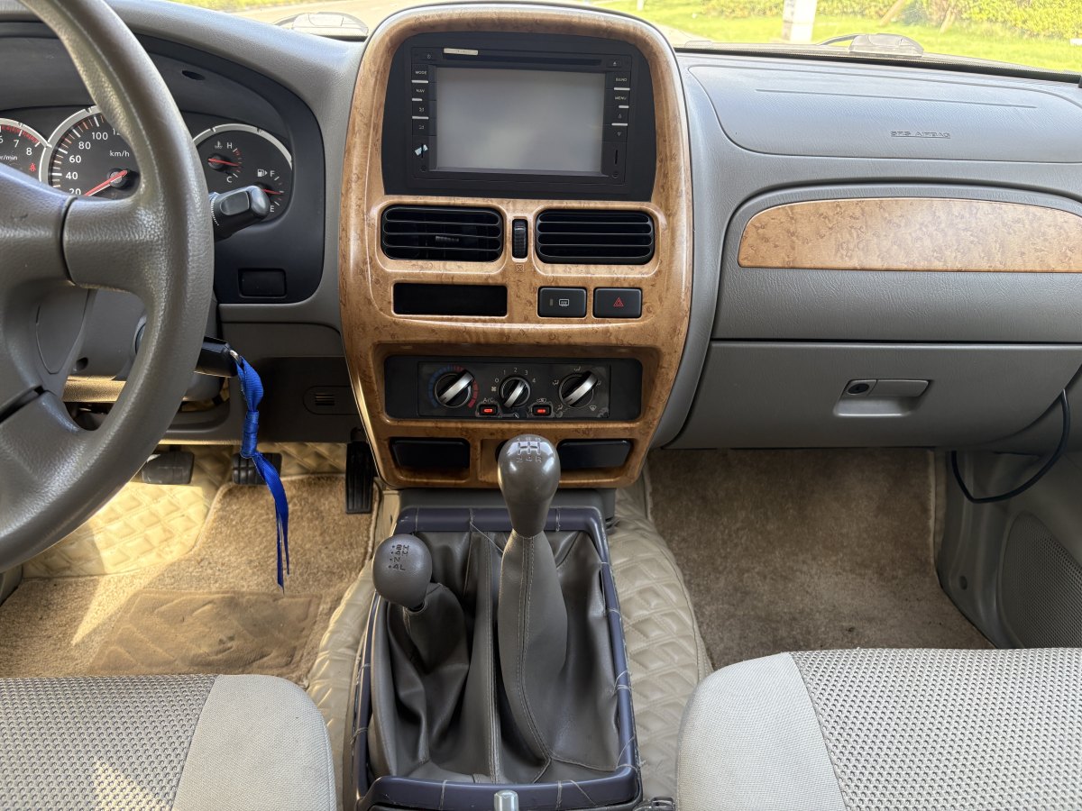 日产 日产帕拉丁 2011 汽车图片 #16