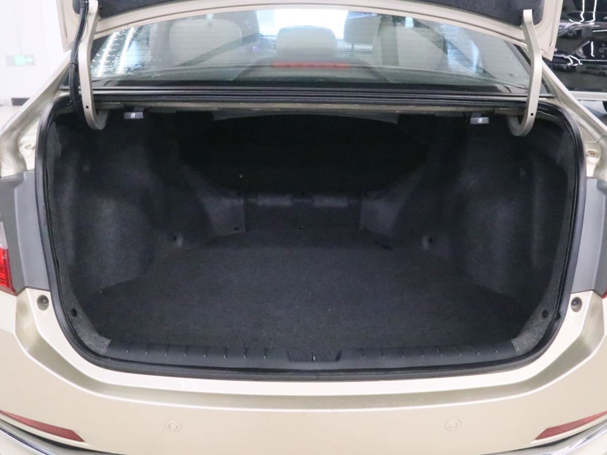 Honda Crider 2017 car image #16