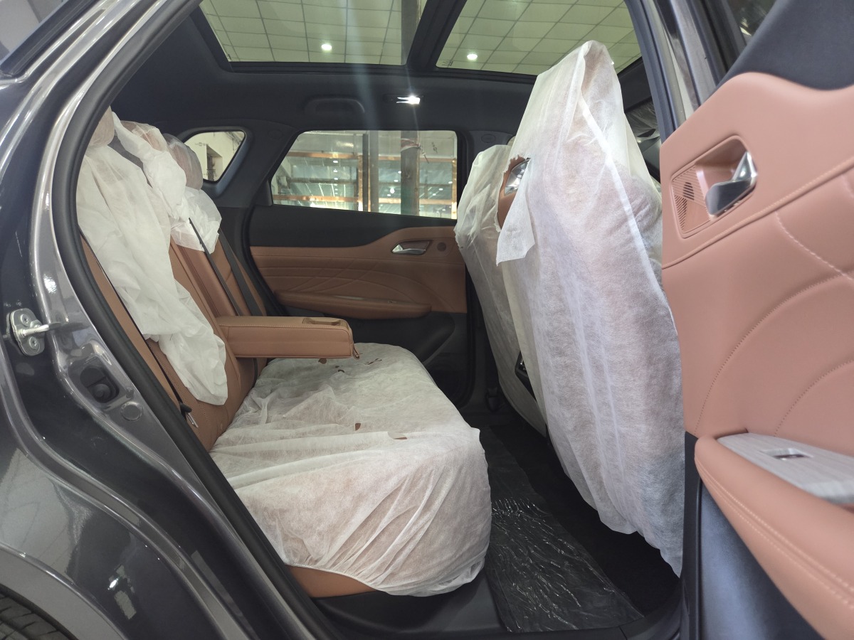 Changan UNI-Z PHEV 2025 car image #16