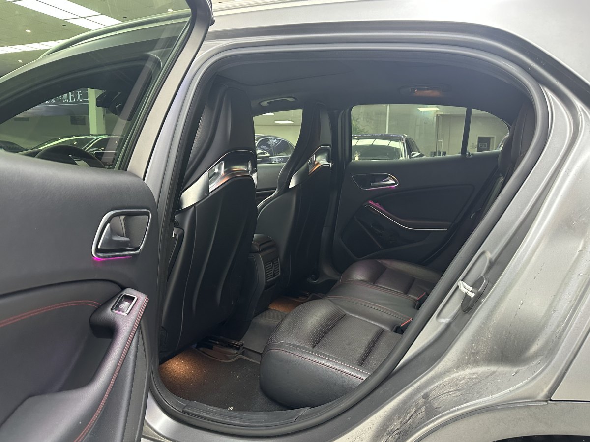 Mercedes-Benz GLA AMG 2016 car image #16