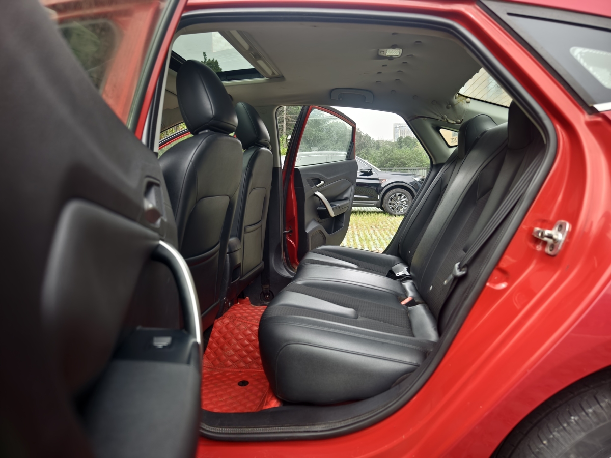 MG GT 2014 car image #16