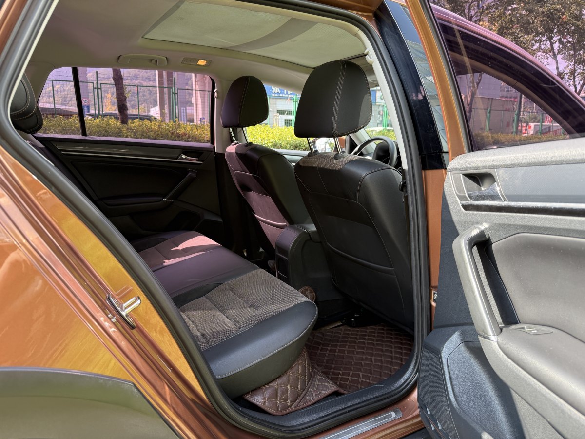 Volkswagen C-Trek 2017 immagine di auto #16