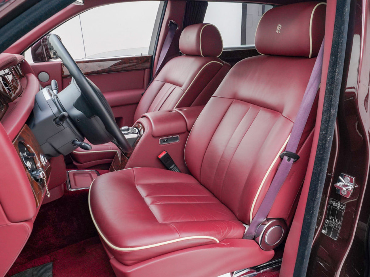 Rolls-Royce Phantom 2016 car image #16