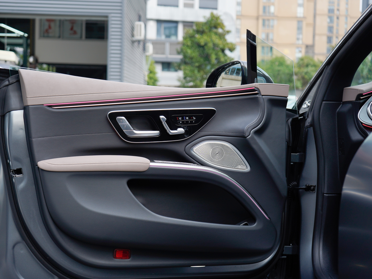 Mercedes-Benz EQS AMG 2024 car image #16