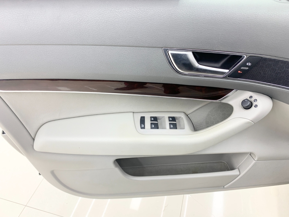 Audi A6 2006 car image #16