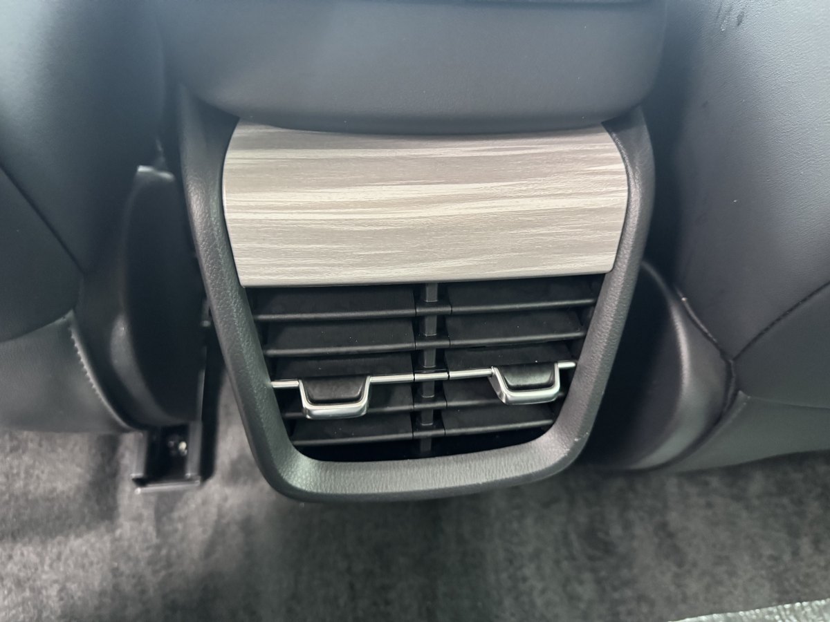 HongQi E-QM5 2024 car image #16