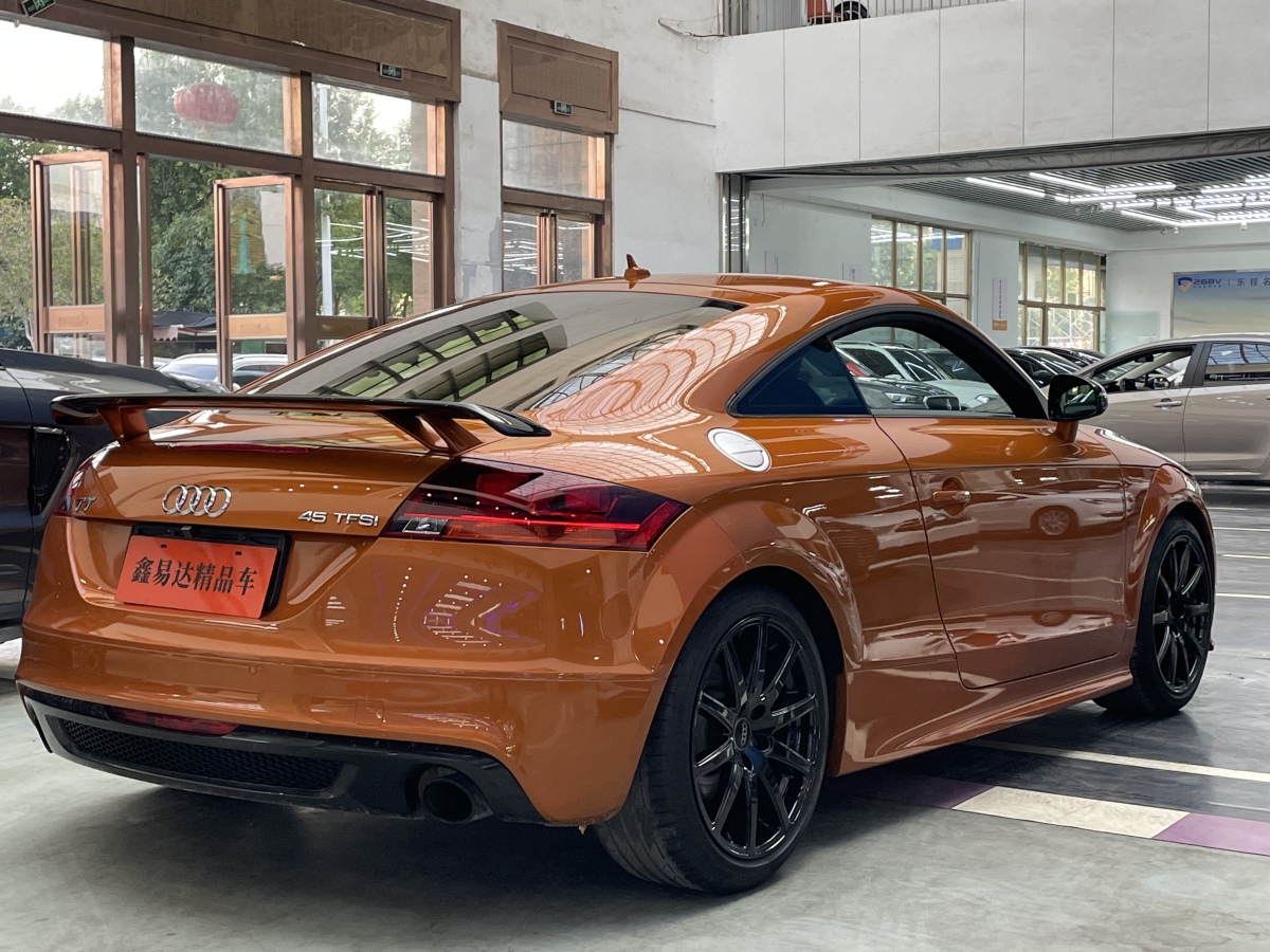 Audi TT 2014 car image #16