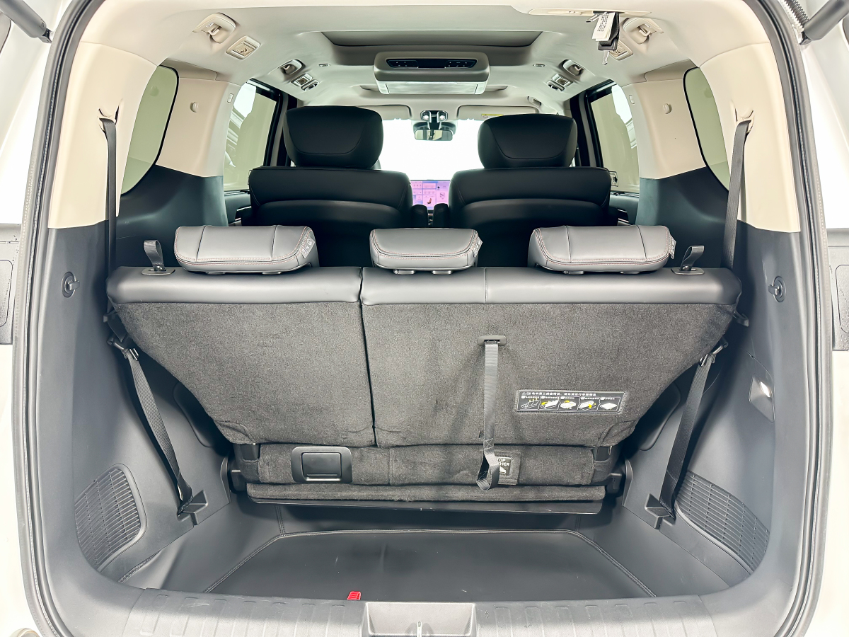 GAC Trumpchi E8 2024 #16 GAC Trumpchi E8 2024 car image #16