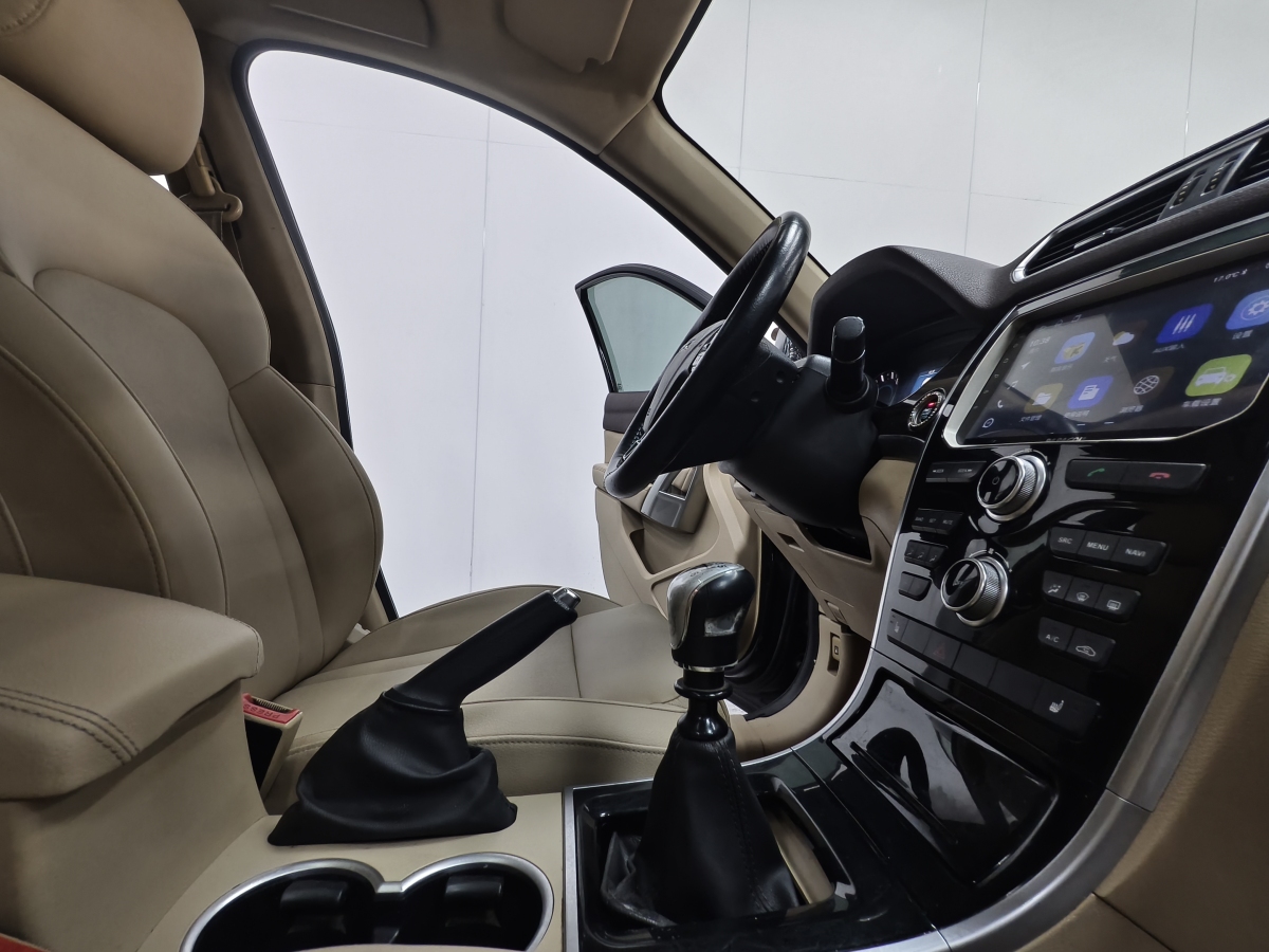 Haval H2 2015 car image #16