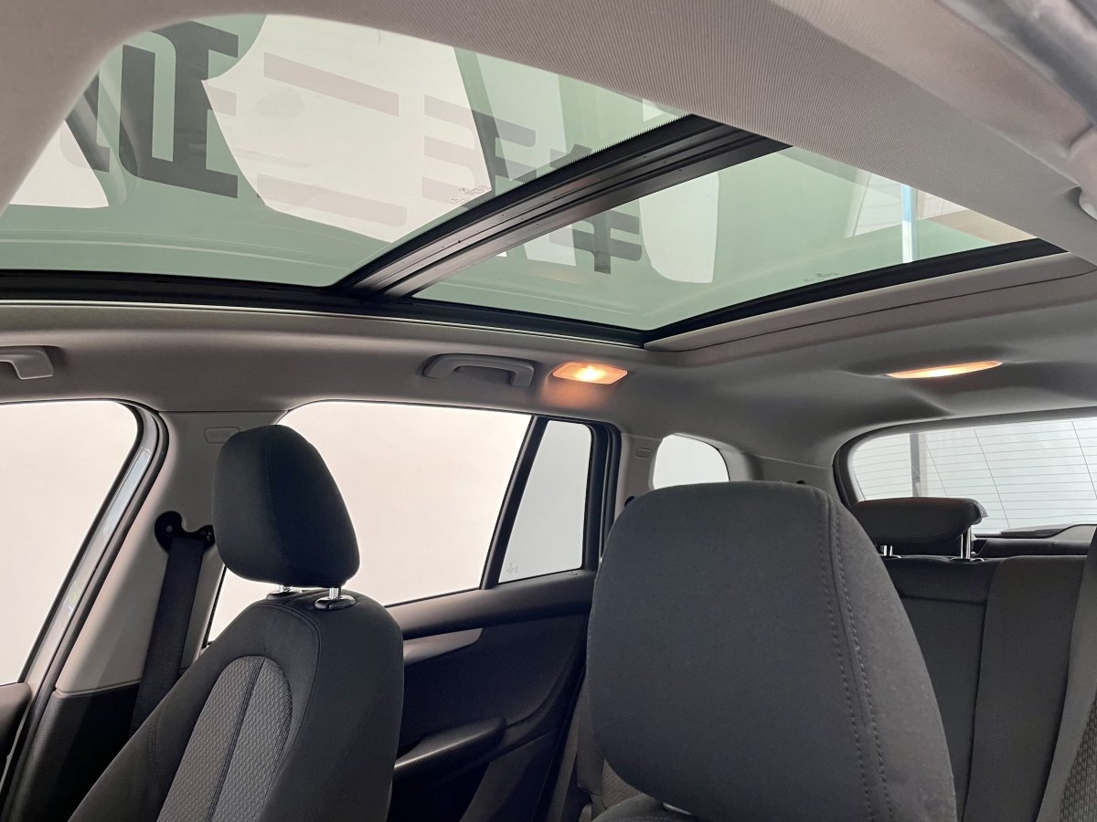 BMW 2 Series Tourer 2017 car image #16