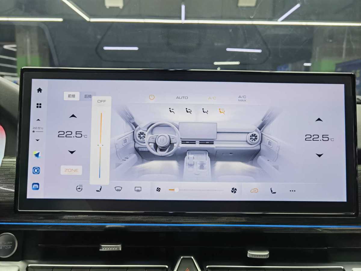 Tank 400 New Energy 2024 #16 Tank 400 New Energy 2024 car image #16