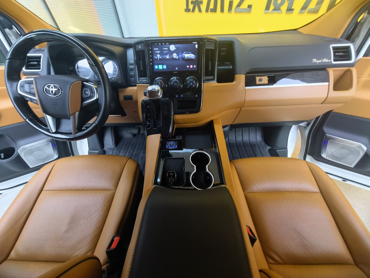 Toyota SIENNA 2024 #16 Toyota SIENNA 2024 car image #16