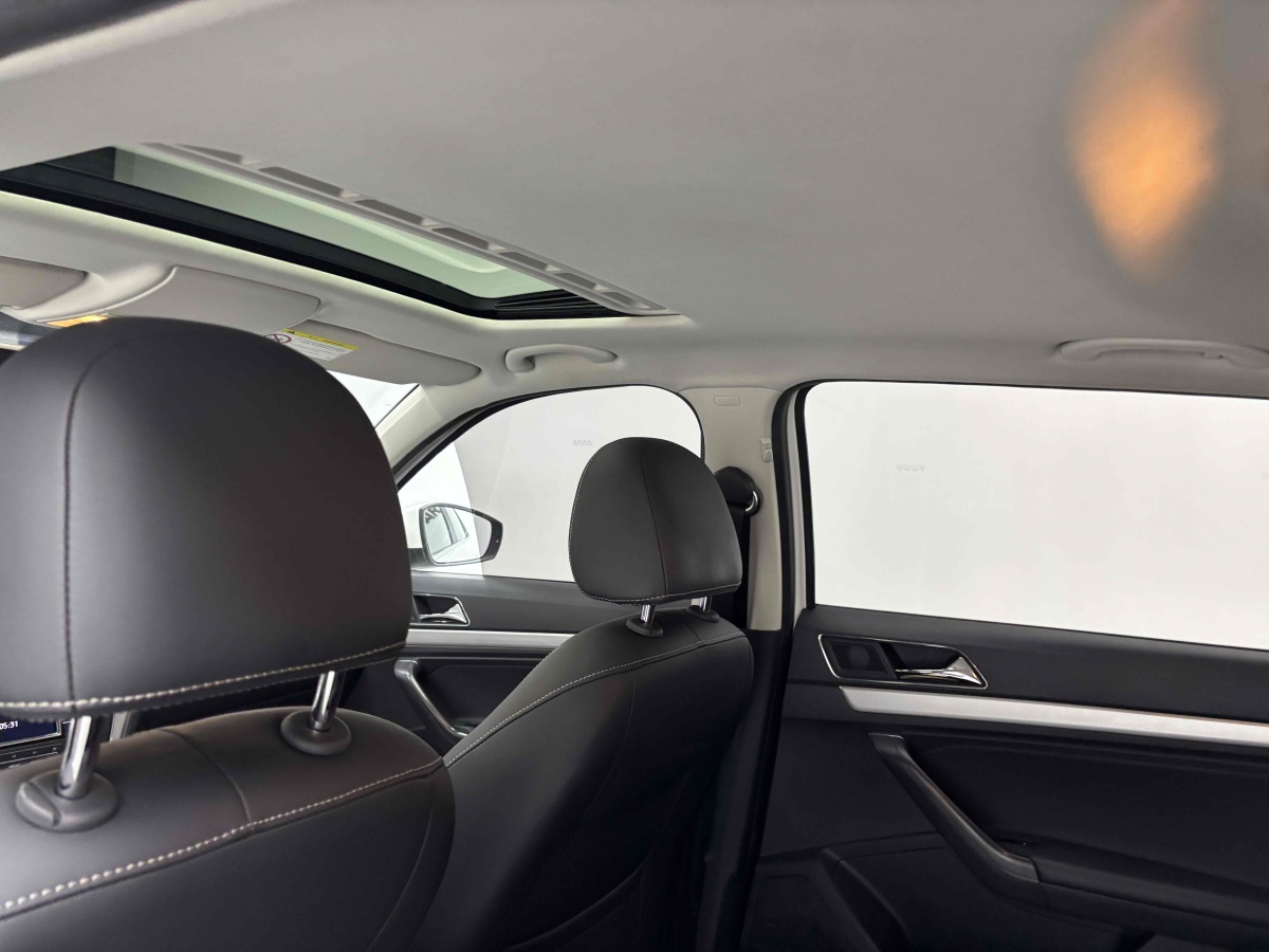 Volkswagen Gran Lavida 2017 #16 Volkswagen Gran Lavida 2017 car image #16